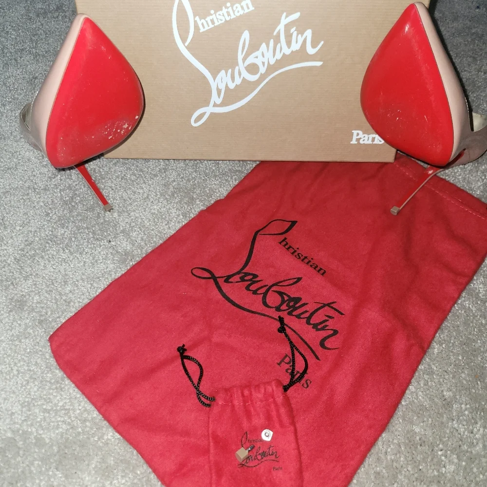 Christian Louboutin - Picture 6 of 6
